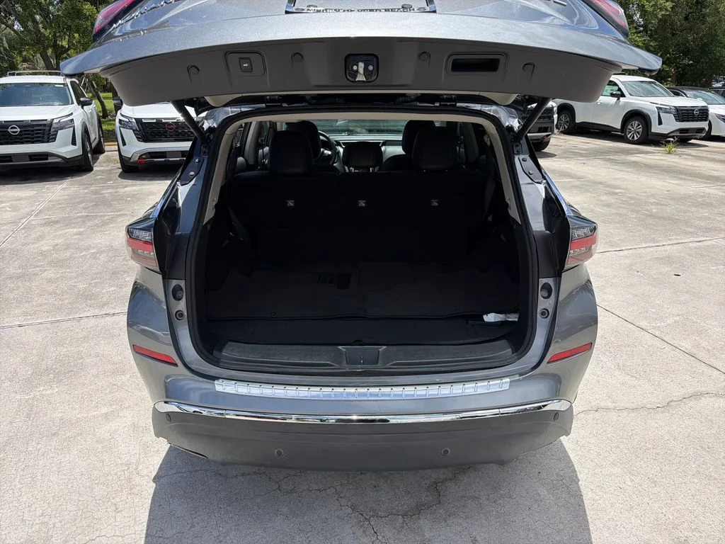 Used 2021 Gray Nissan SL image 34