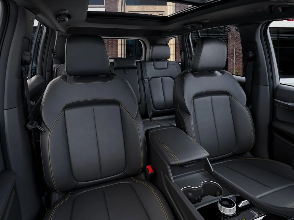 New 2026 Bright White Clear-Coat Exterior Paint Jeep Limited image 16