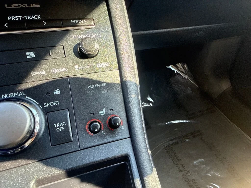 Used 2015 Black Lexus 200h image 22