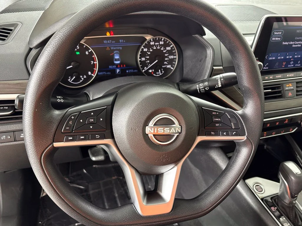 Used 2024 Silver Nissan 2.5 SV image 26