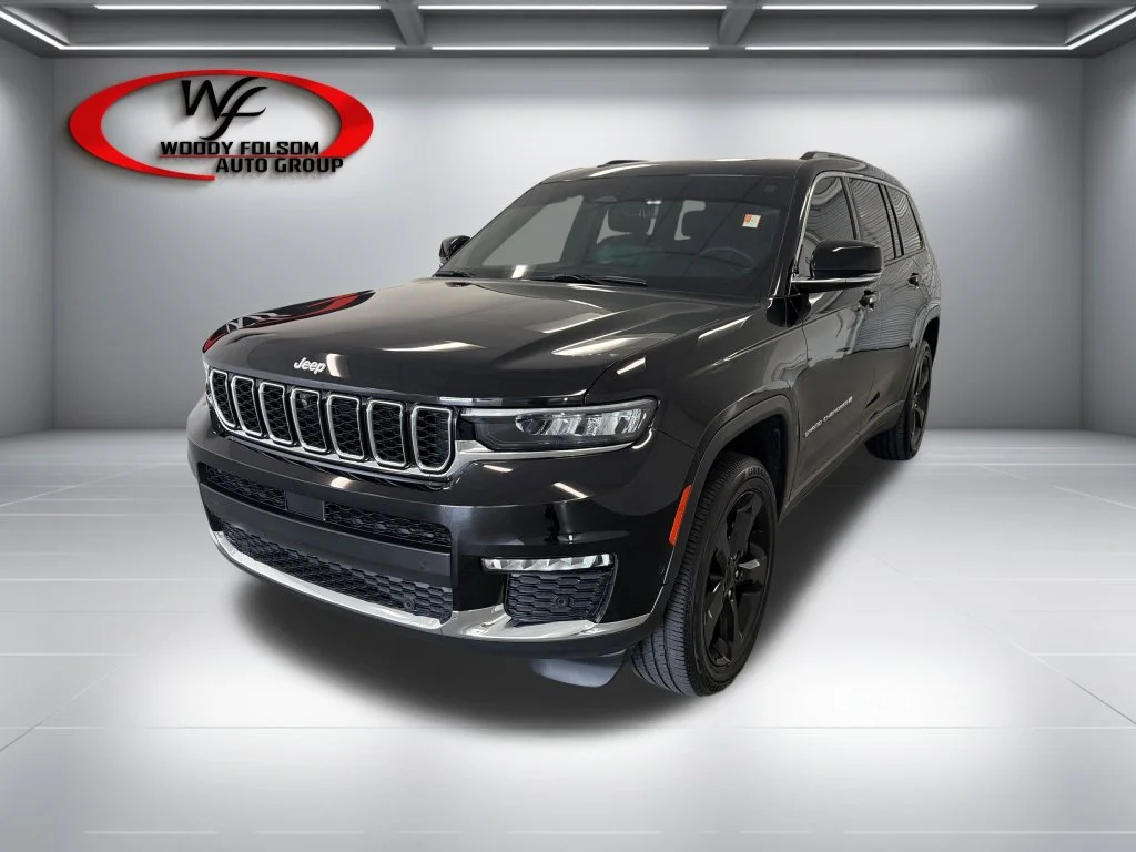 Used 2024 Black Jeep Limited image 3