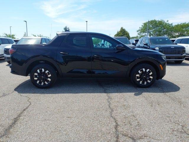 New 2026 Phantom Black Hyundai SE image 5