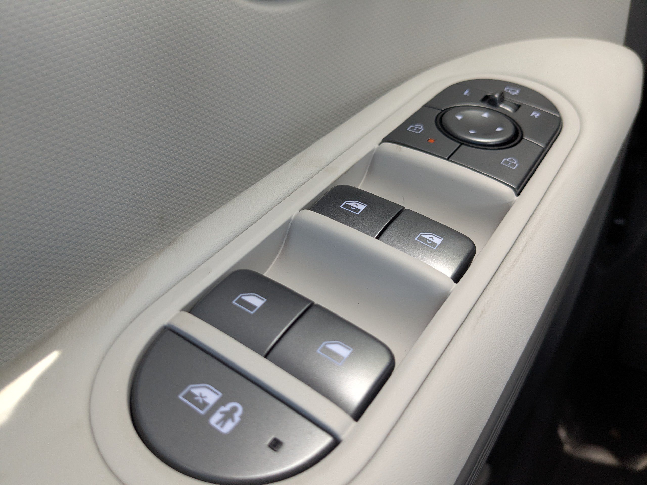 New 2025 Ecotronic Gray Matte Hyundai SEL image 19