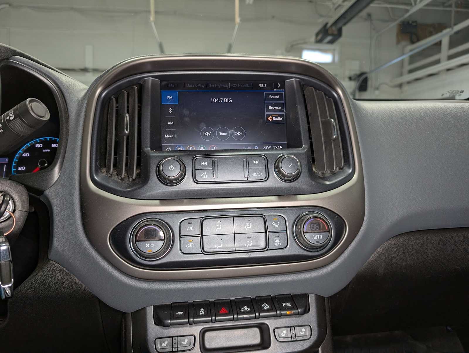 Used 2019 Kinetic Blue Metallic Chevrolet 4WD Z71 image 32