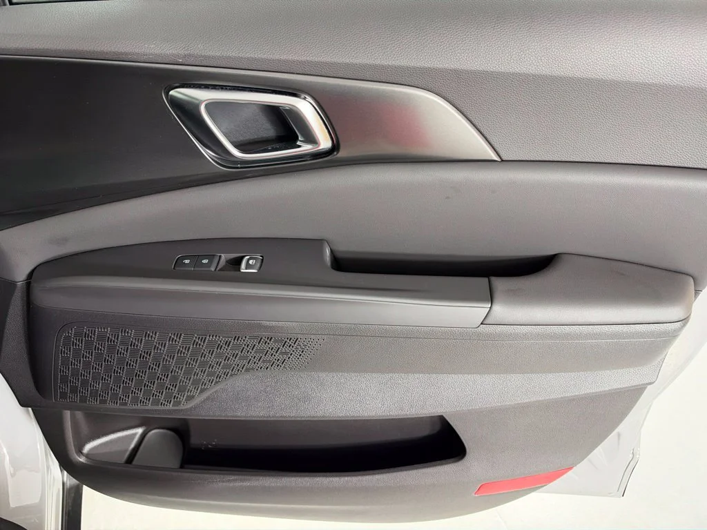New 2027 Ceramic Silver Kia SX image 14