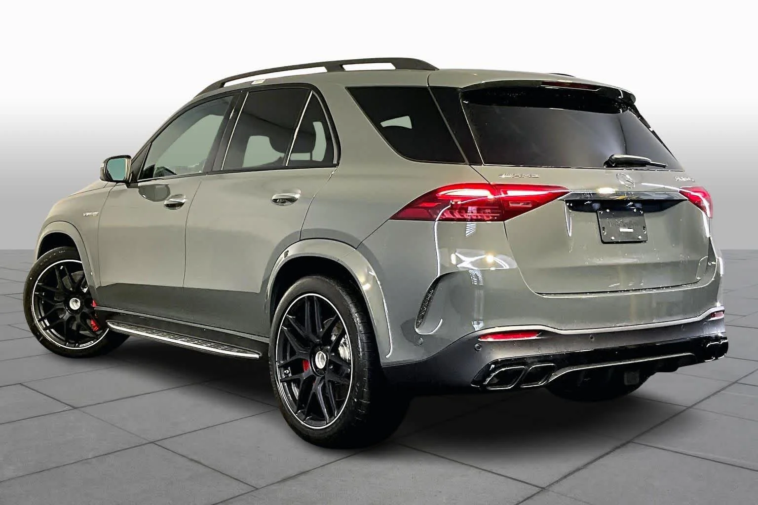 New 2026 MANUFAKTUR Silicon Grey Mercedes-Benz AMG® GLE 63 S image 3