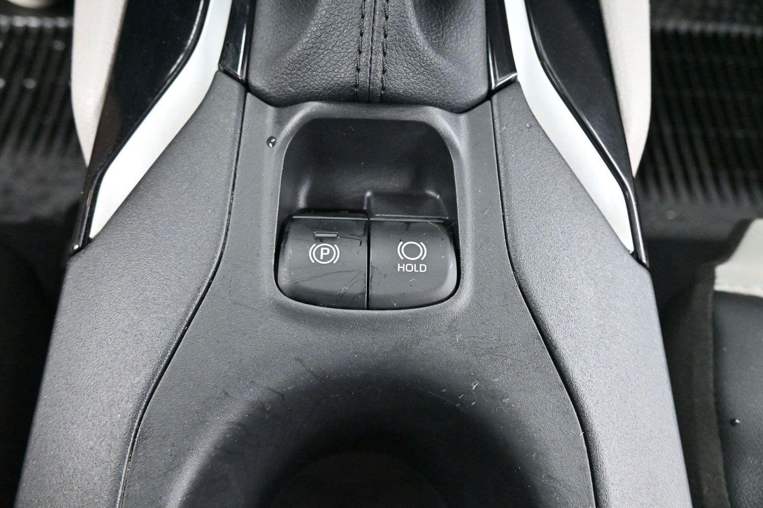 Used 2024 Sonic Silver Toyota L image 25