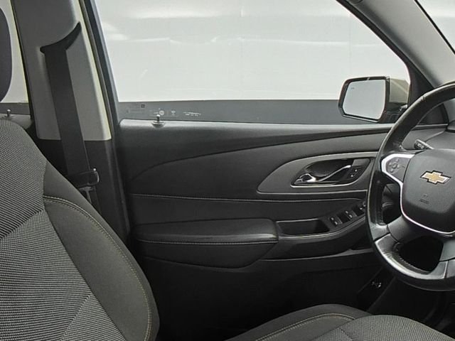 Used 2018 Gray Chevrolet LT image 34