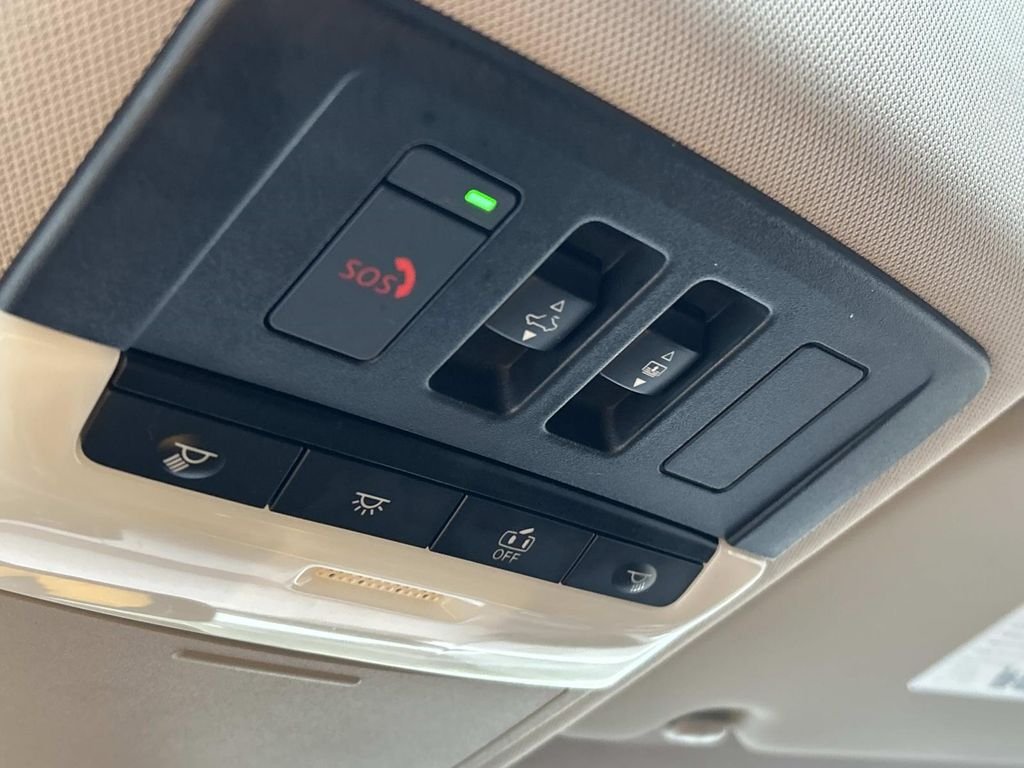 Used 2023 White Nissan Platinum image 34