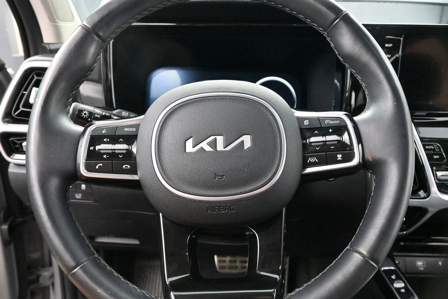 Used 2023 Wolf Gray Kia X-Line SX Prestige image 18
