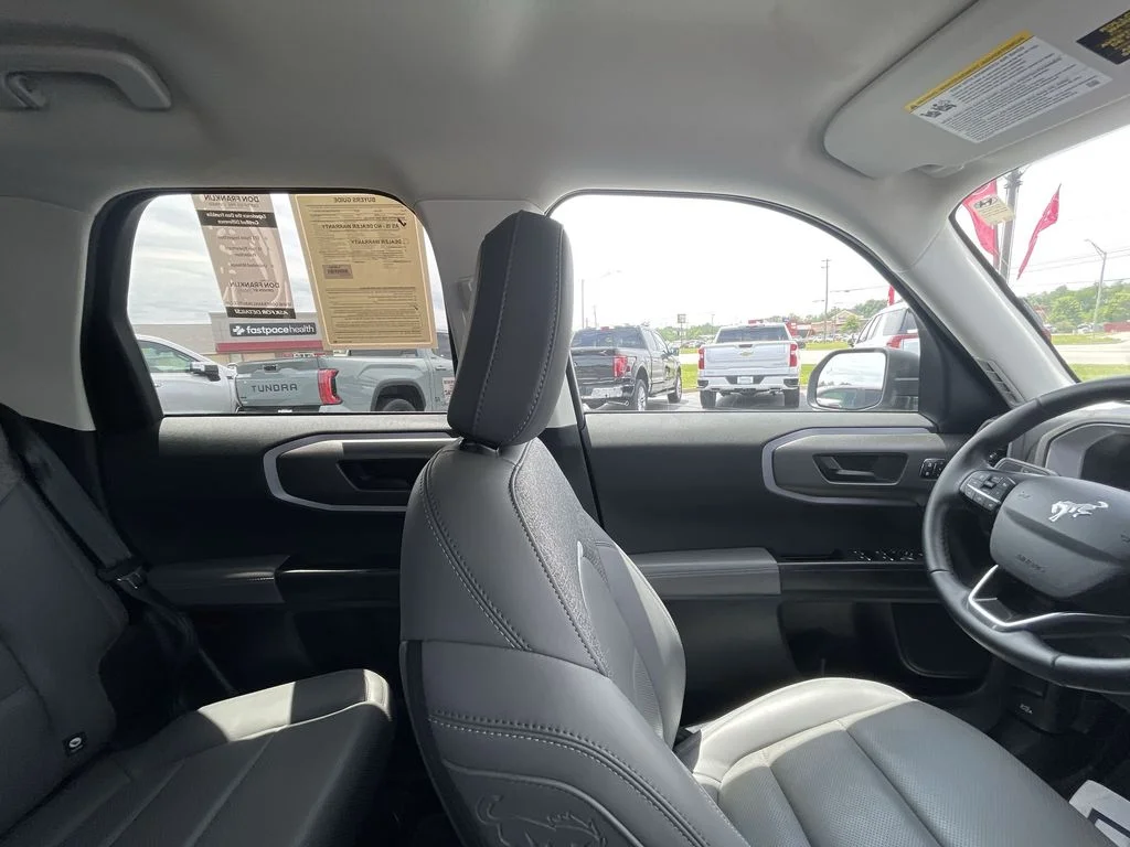 Used 2025 Gray Ford Badlands image 13