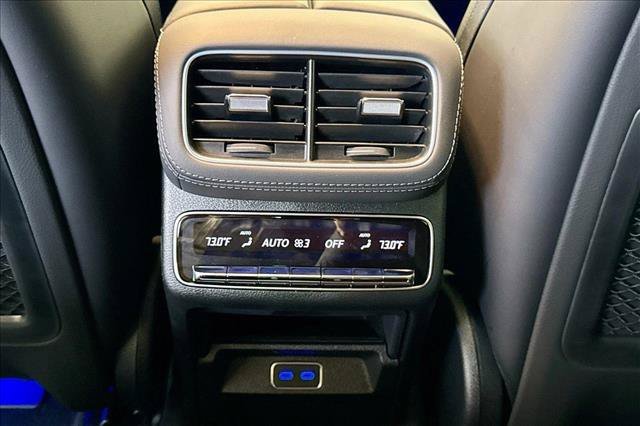 New 2026 MANUFAKTUR Moonlight White Metallic Mercedes-Benz AMG® GLE 53 image 53