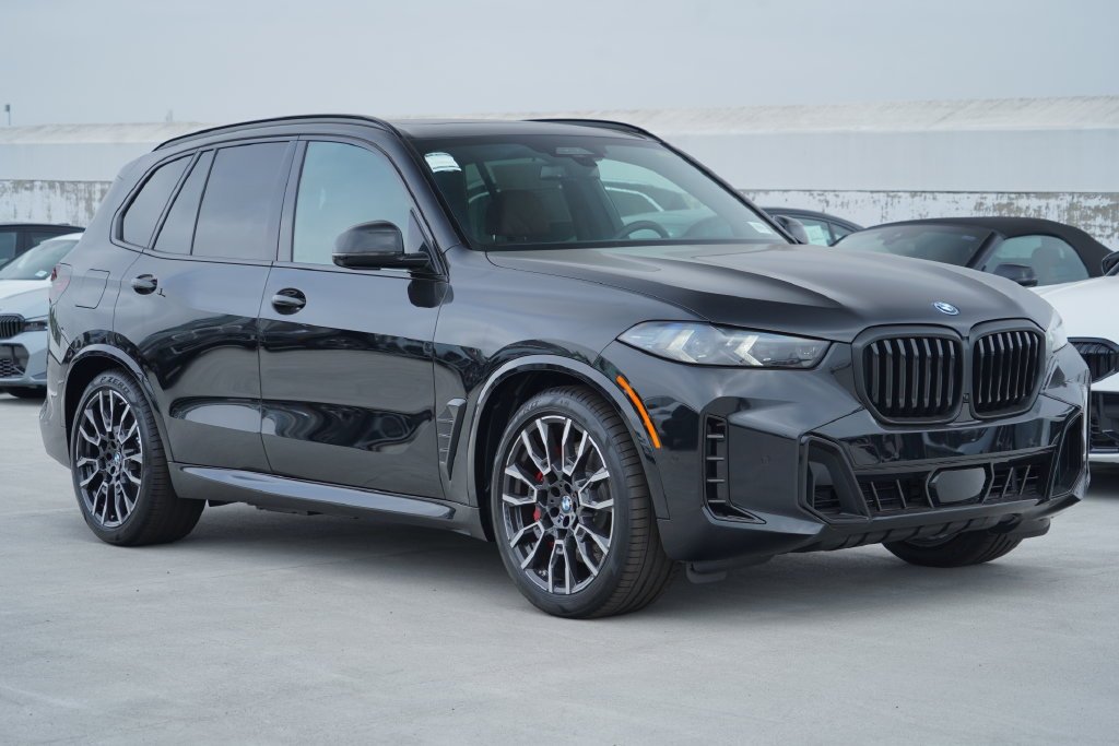 New 2026 Black Sapphire Metallic BMW xDrive50e image 3