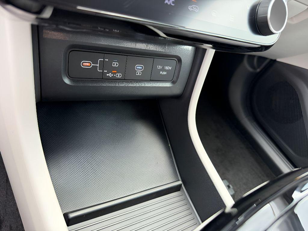 New 2026 Ash Black Hyundai SEL AWD image 30