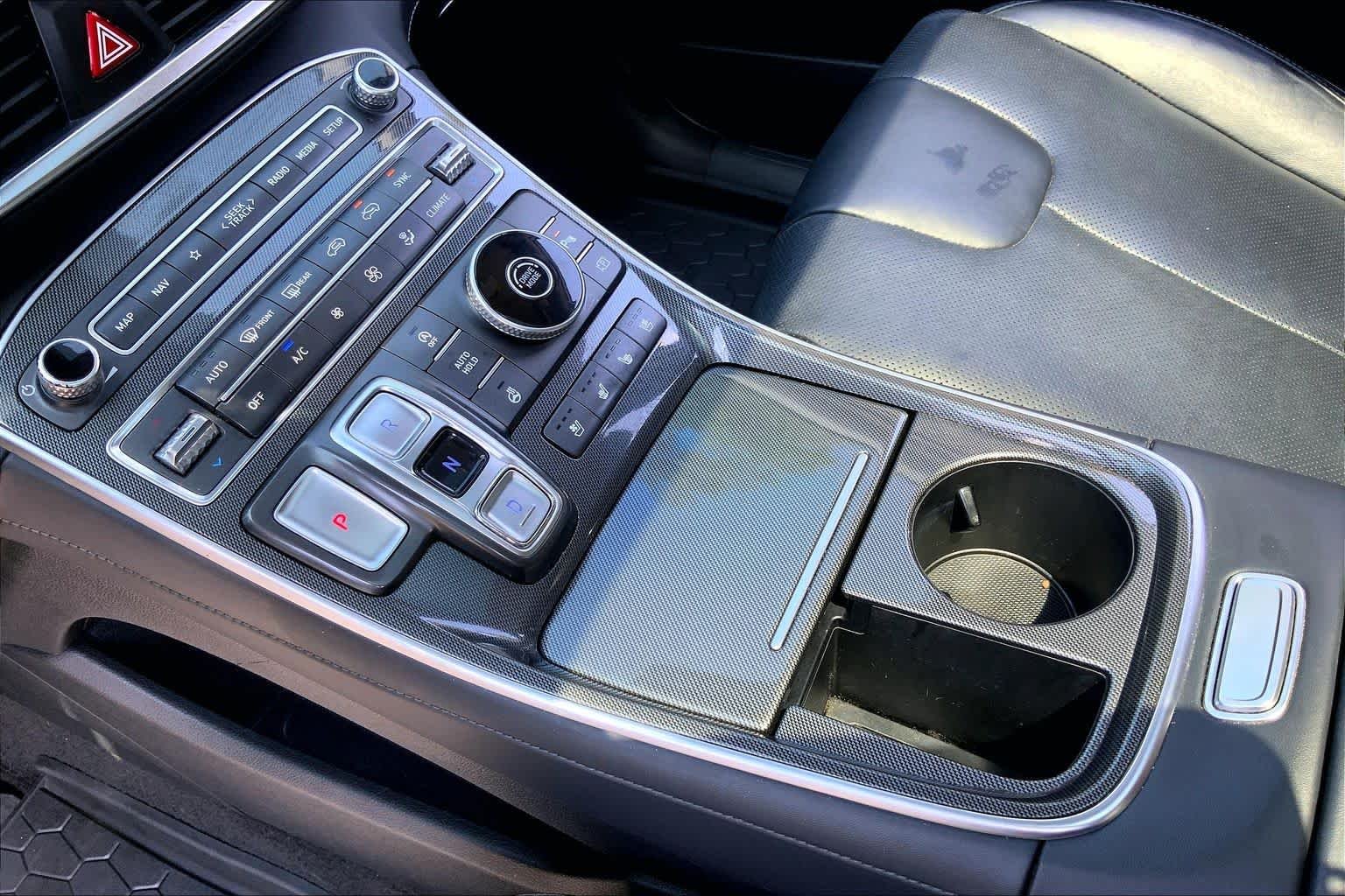 Used 2022 Shimmering Silver Hyundai Limited image 17