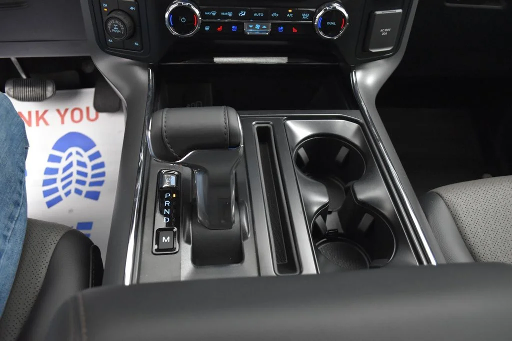 2025 Ford F-150 Lariat - Photo 12