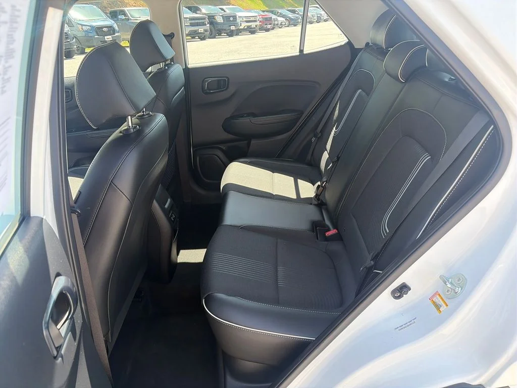 Used 2025 White Hyundai Limited image 25
