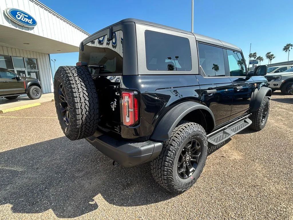 New 2026 Shadow Black Ford Badlands® image 7