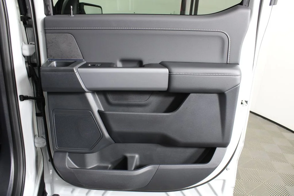 New 2026 Avalanche Ford XLT image 9