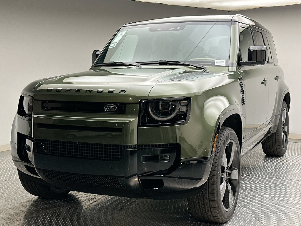New 2026 Woolstone Green Metallic Land Rover X-Dynamic SE image 1