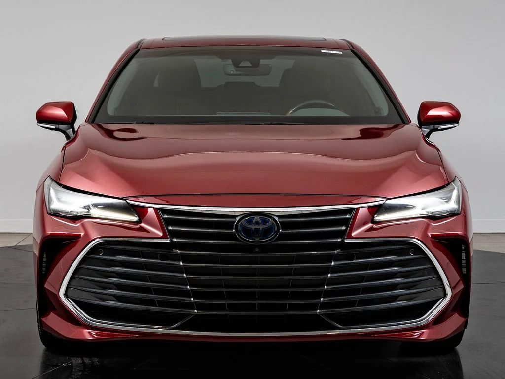 Used 2020 Ruby Flare Pearl Toyota Limited image 2