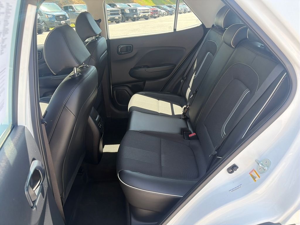 Used 2025 White Hyundai Limited image 25
