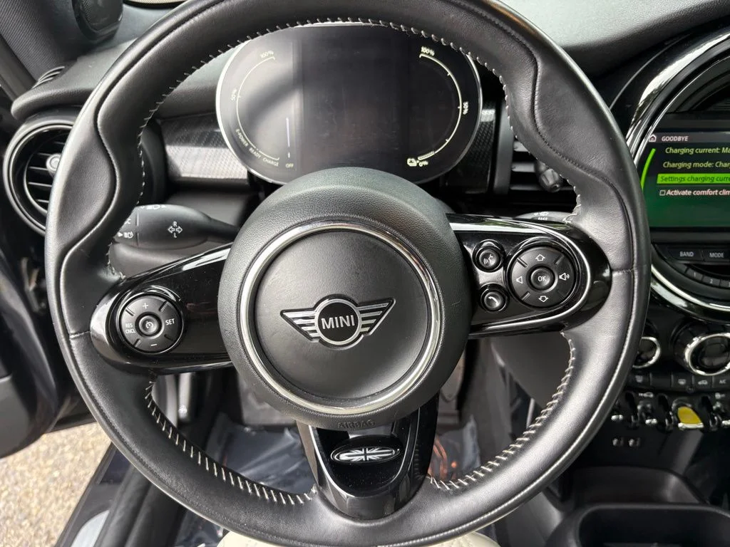 Used 2020 Black MINI Iconic image 14