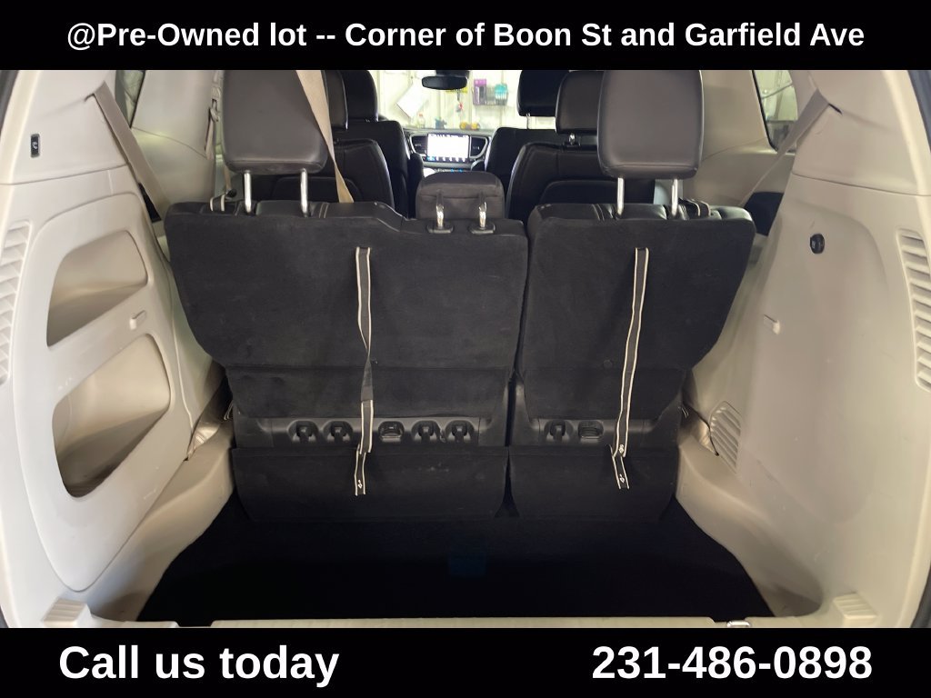 Used 2022 White Chrysler Touring L image 23
