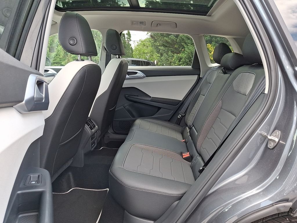 New 2026 Gray Volkswagen 1.5T SE image 6