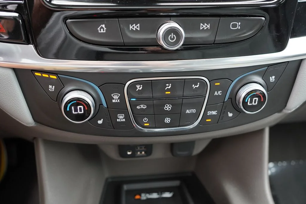 2021 Chevrolet Traverse Premier - Photo 31