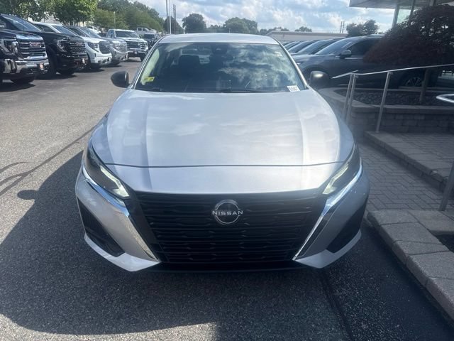 Used 2024 Nissan Altima SV with VIN 1N4BL4DV4RN375425 for sale in Woonsocket, RI