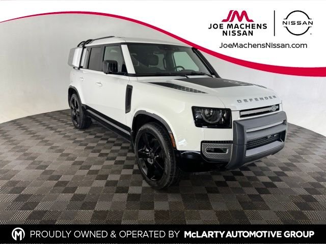 Used 2022 White Land Rover X-Dynamic HSE image 1