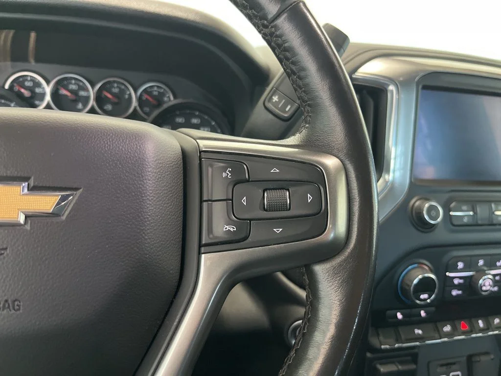 Used 2023 White Chevrolet LT image 7