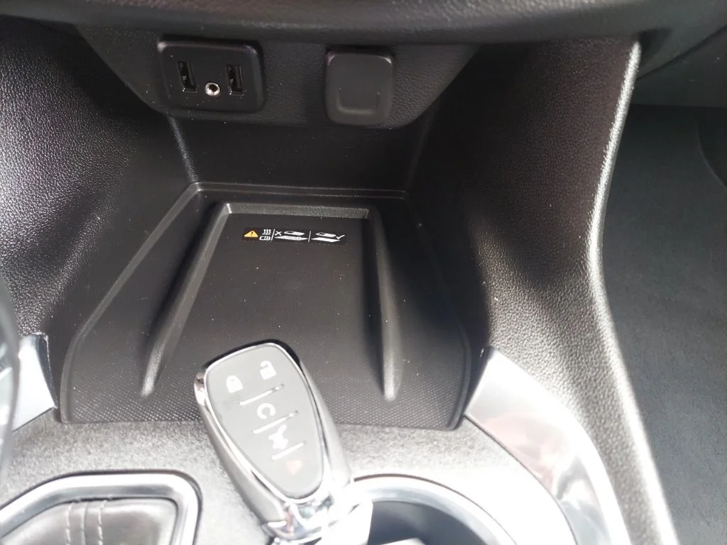 Used 2023 White Chevrolet LT Leather image 30