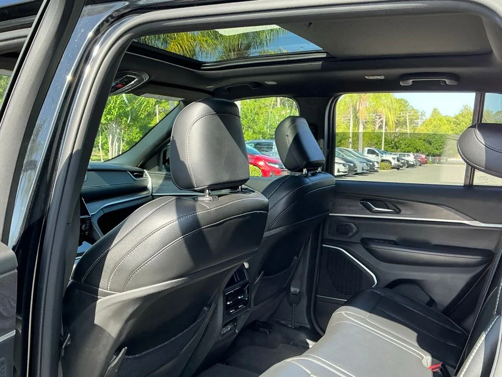 Used 2024 Black Jeep 4xe image 38