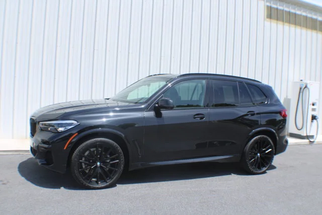 Used 2023 Black Sapphire Metallic BMW xDrive40i image 4