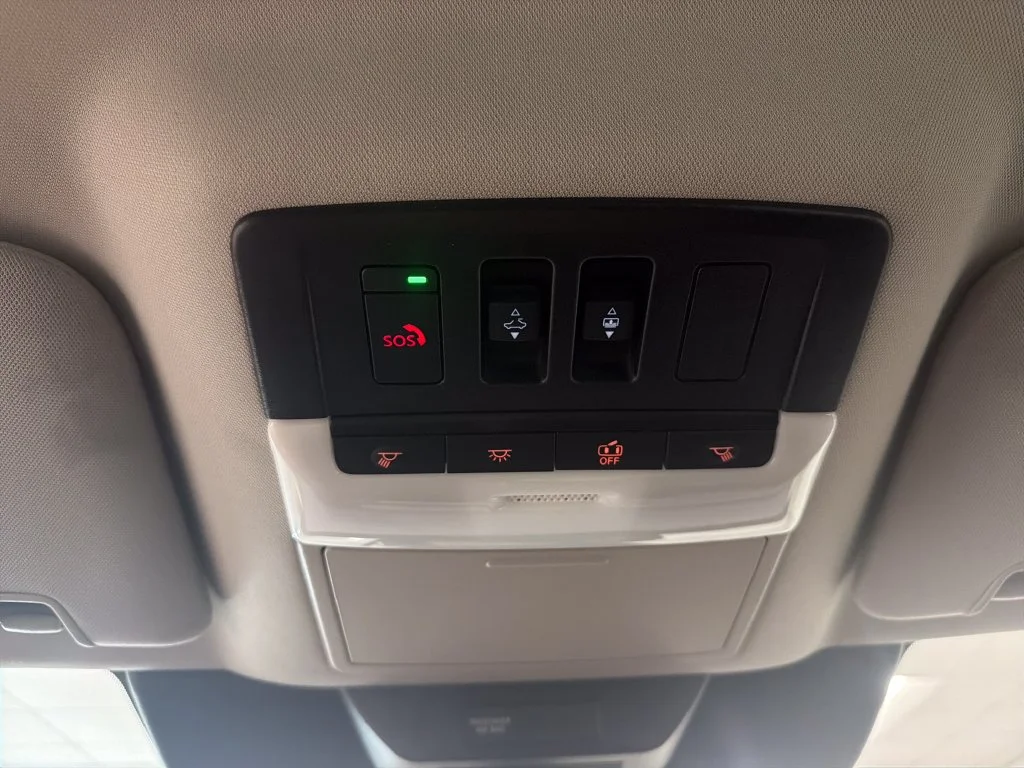 New 2026 Everest White Pearl TriCoat Nissan SL image 16