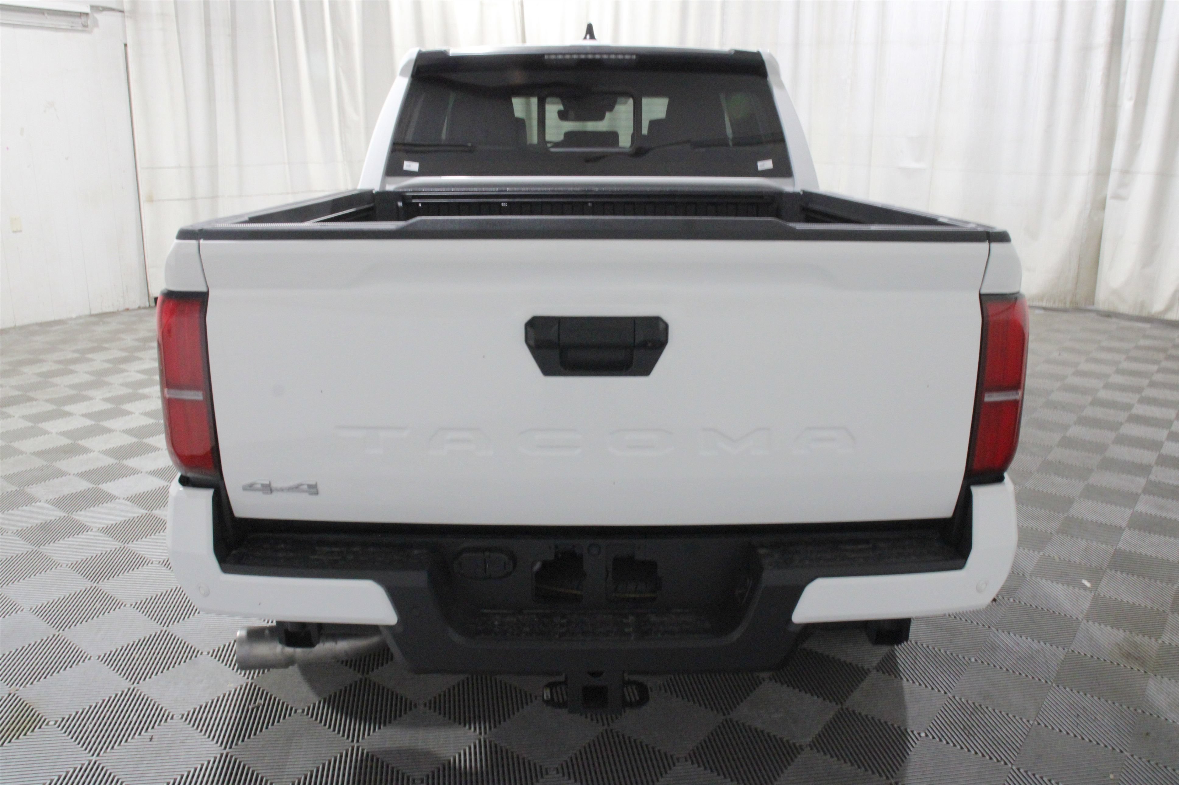 2026 Toyota Tacoma SR5 - Photo 34