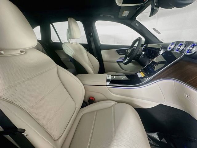 New 2026 Polar White Mercedes-Benz GLC 300 image 28