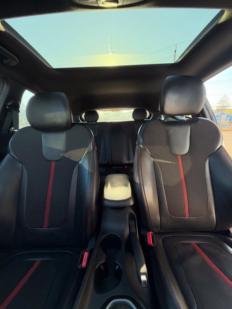 Used 2019 Chalk White Hyundai Turbo image 23