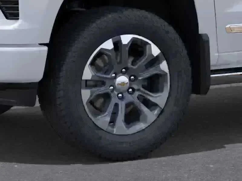 New 2026 Polar White Tricoat Chevrolet High Country image 2