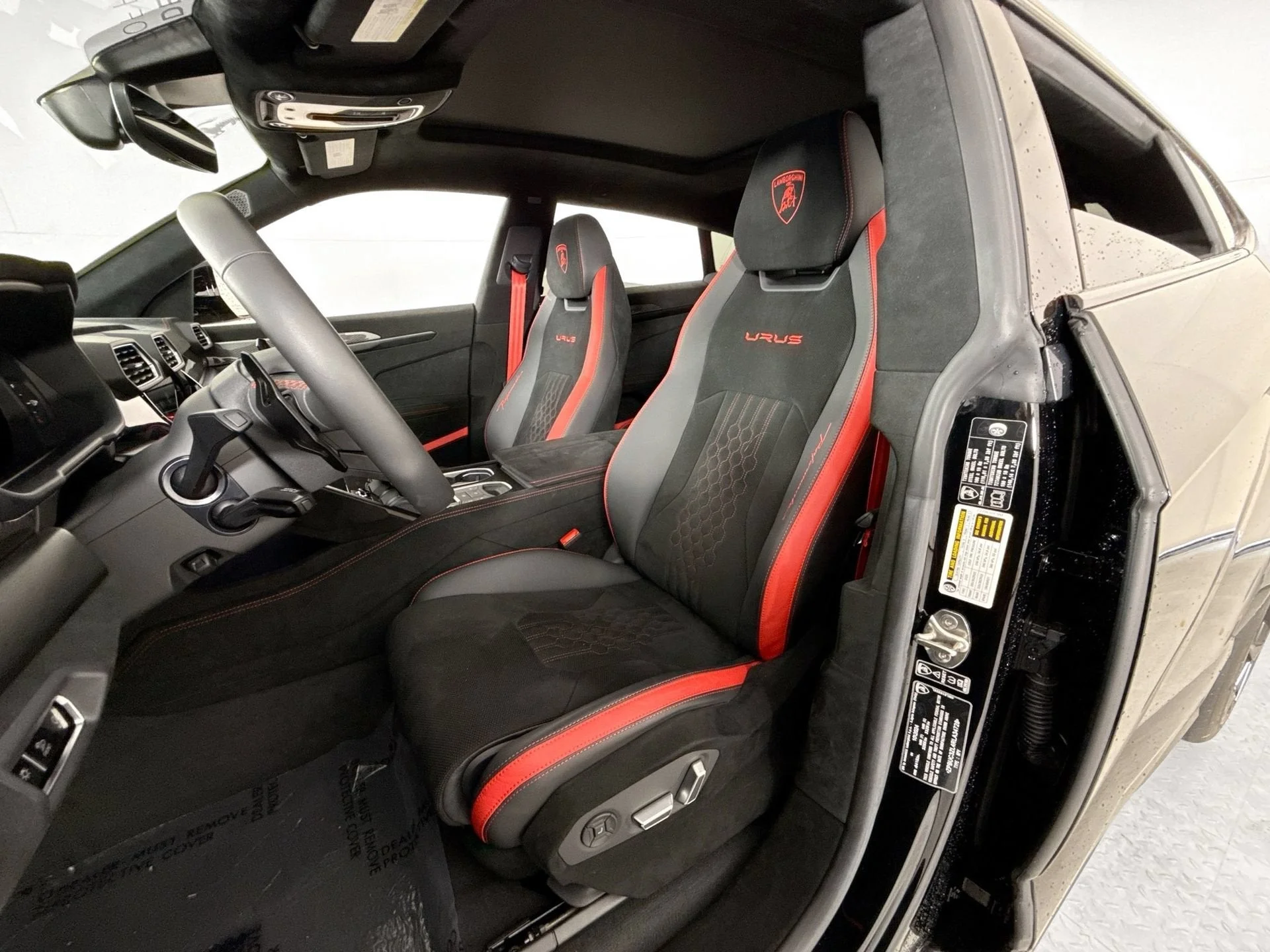 Used 2024 Nero Noctis Metallic Lamborghini Performante image 9