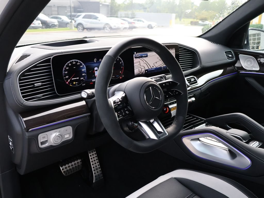 New 2026 MANUFAKTUR Moonlight White Metallic Mercedes-Benz GLE 63 S AMG® image 20