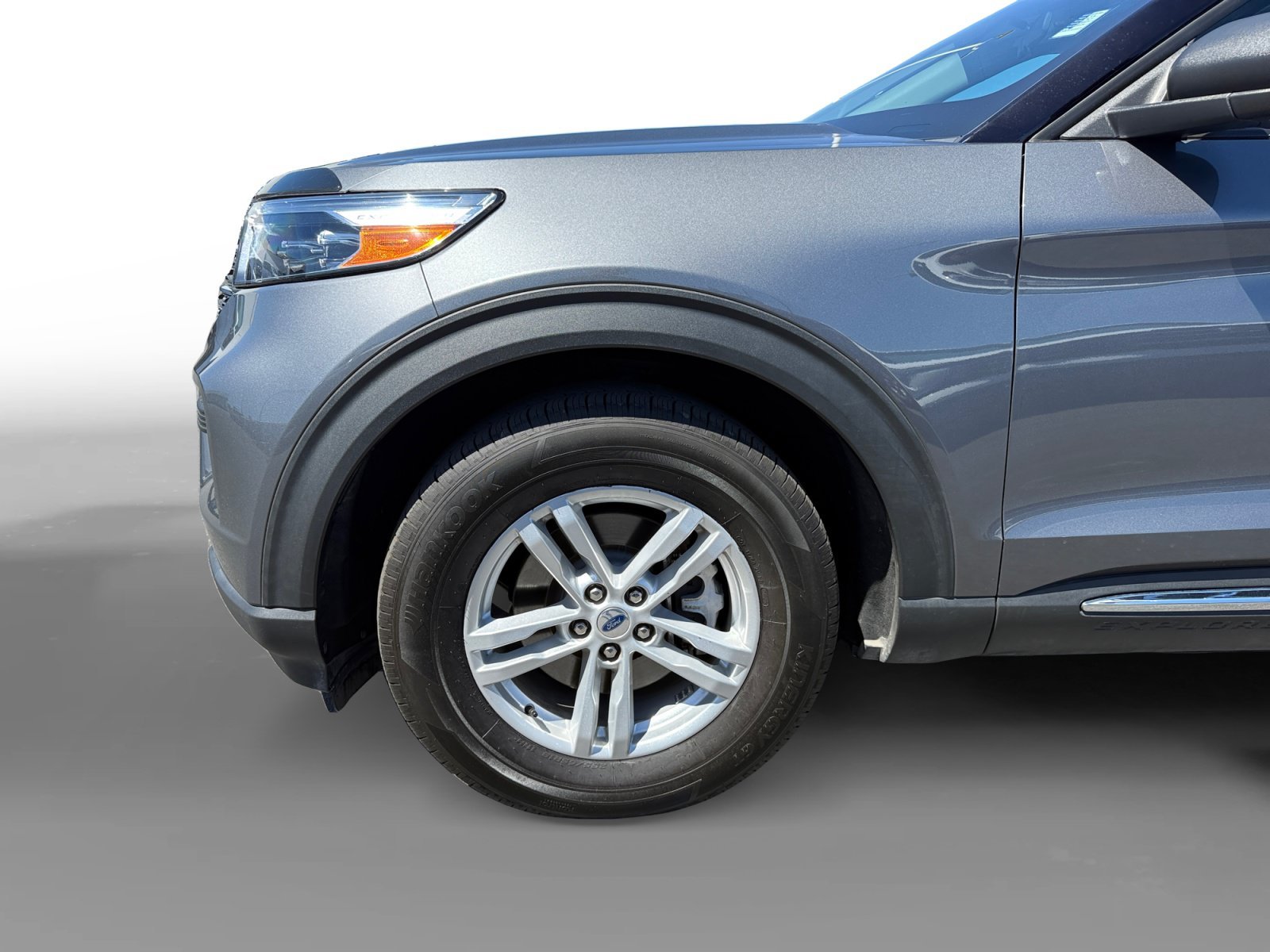 Used 2022 Gray Metallic Ford XLT image 9