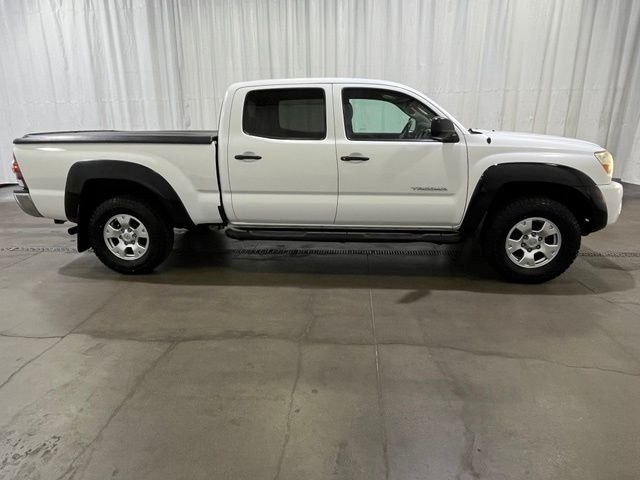 Used 2009 White Toyota PreRunner image 3