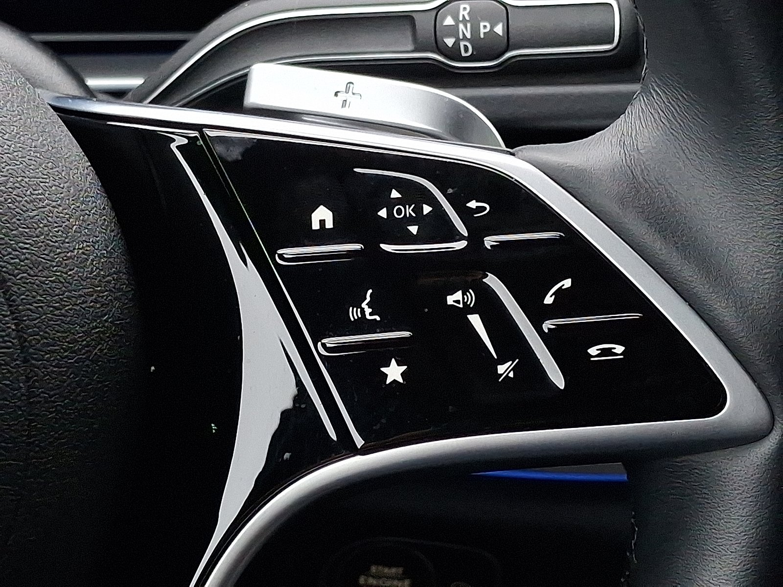 2025 Mercedes-Benz GLS Base - Photo 23