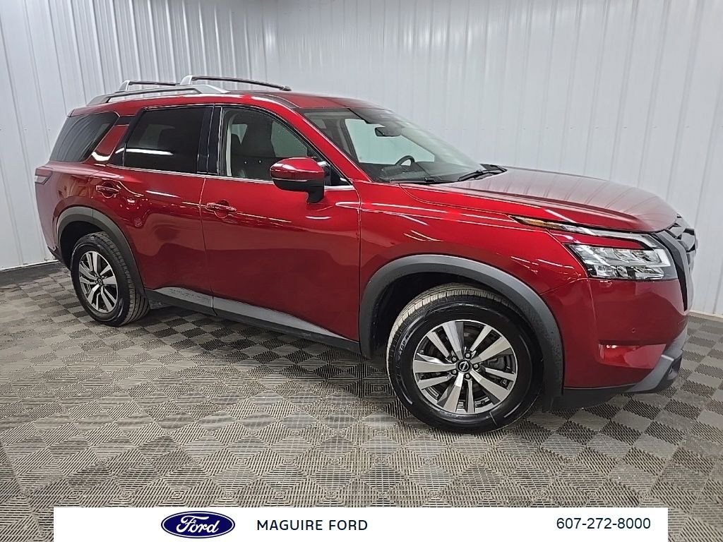 Used 2023 Red Nissan SL image 9