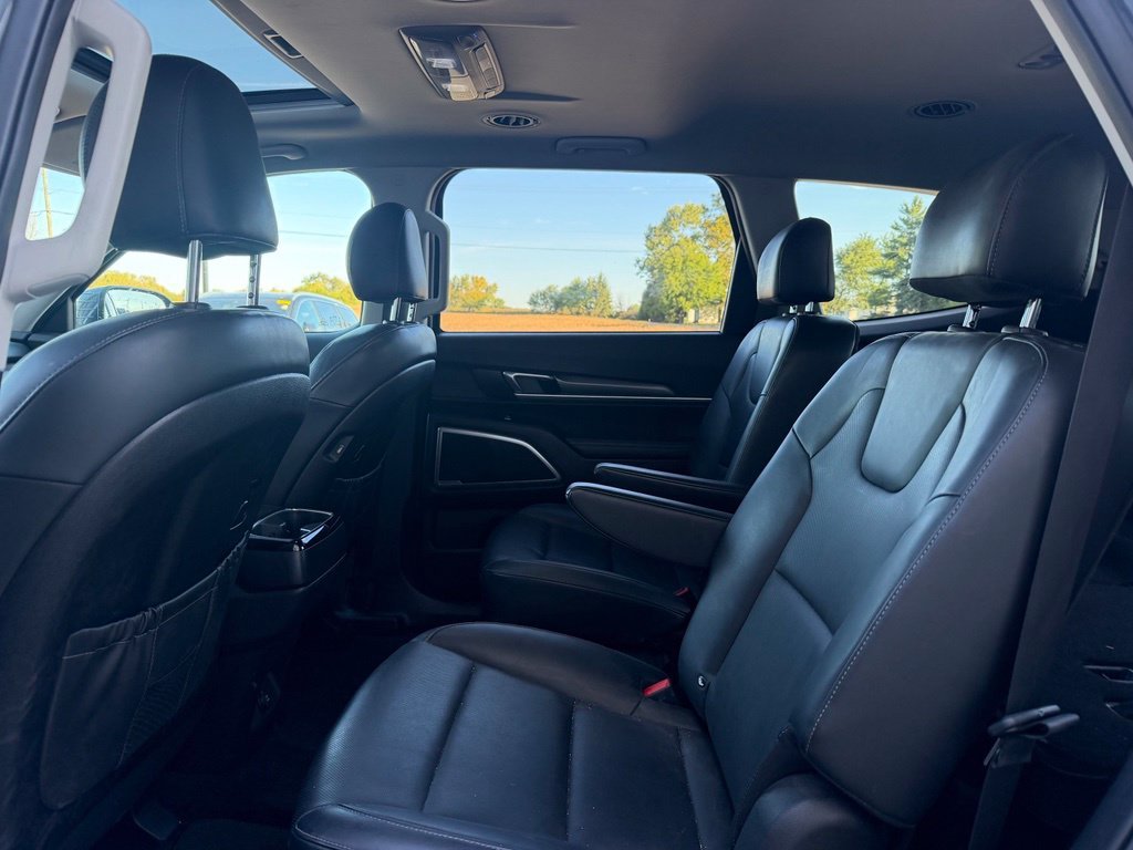 Used 2021 Gray Kia S image 17