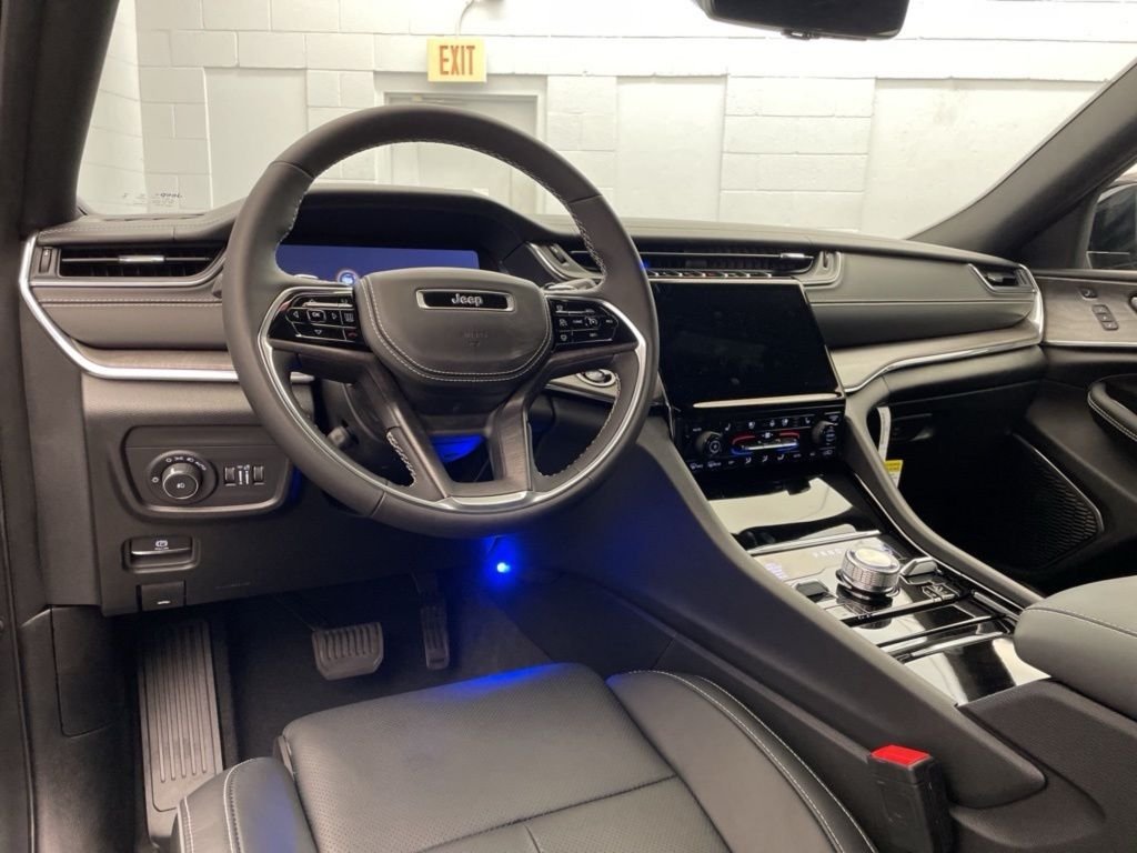 2025 Jeep Grand Cherokee L Overland - Photo 12