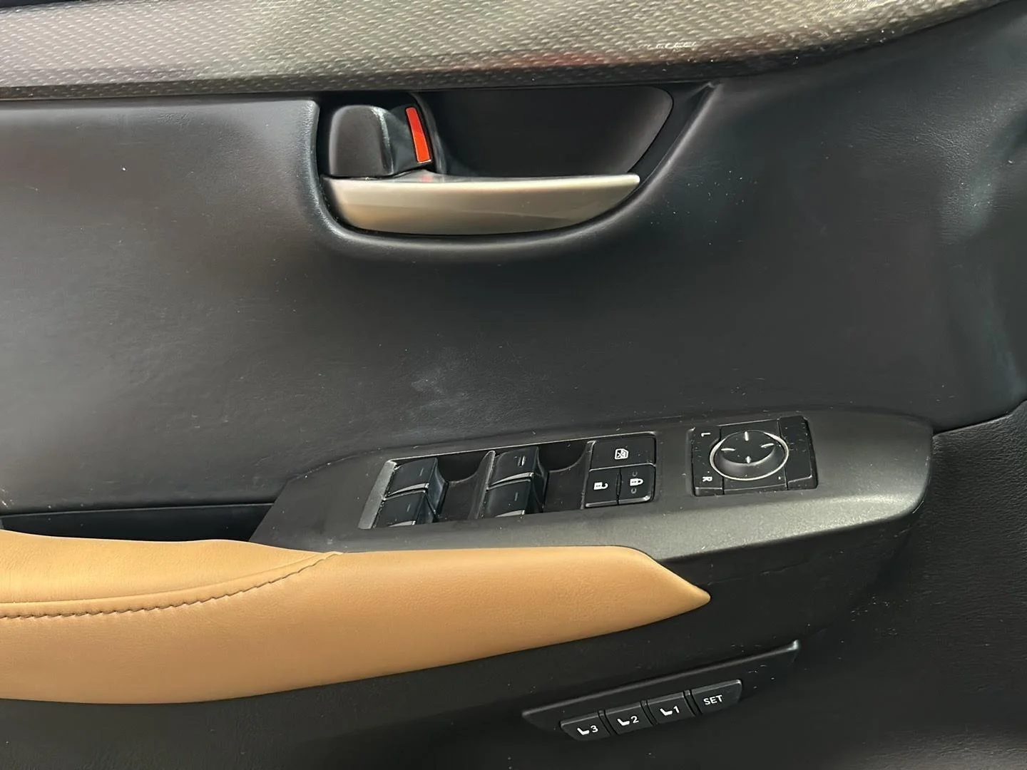 Used 2015 Nebula Gray Pearl LEXUS Premium image 6